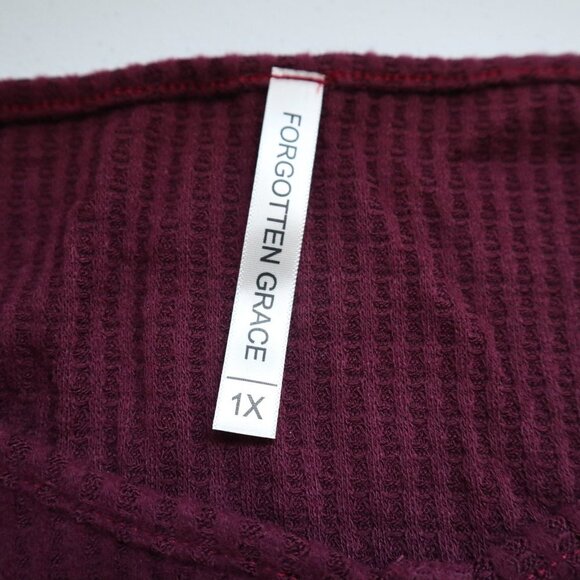 NEW   Nordstrom Forgotten Grace Button Front Garnet Peplum Sweater 1X - Picture 3 of 7
